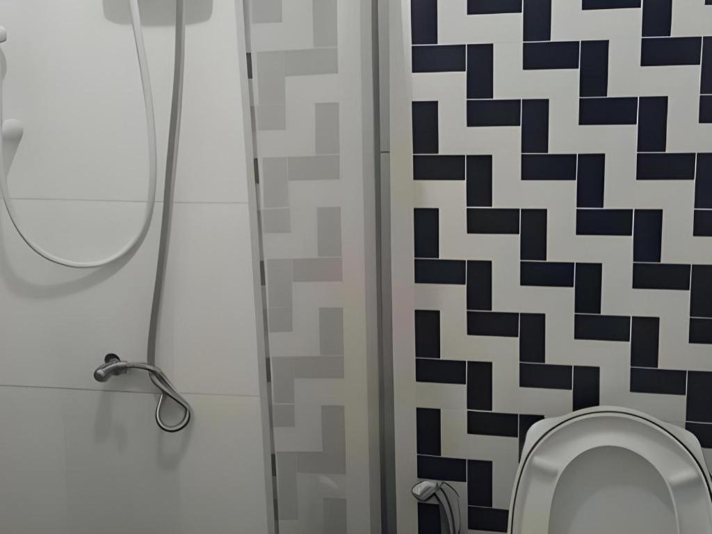 Cheaper Room Surat Thani Buitenkant foto