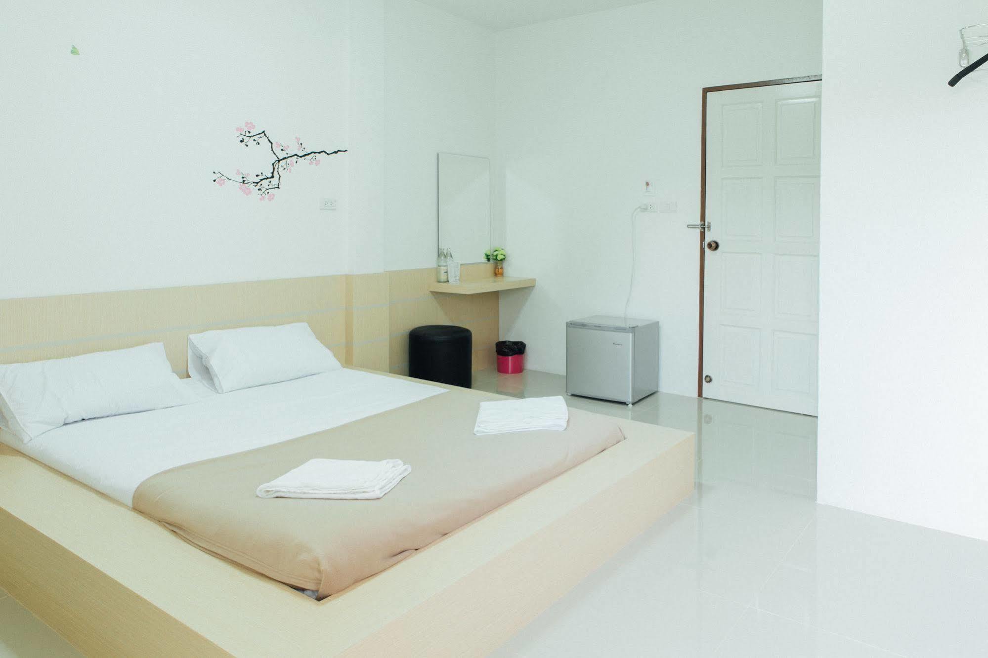Cheaper Room Surat Thani Buitenkant foto