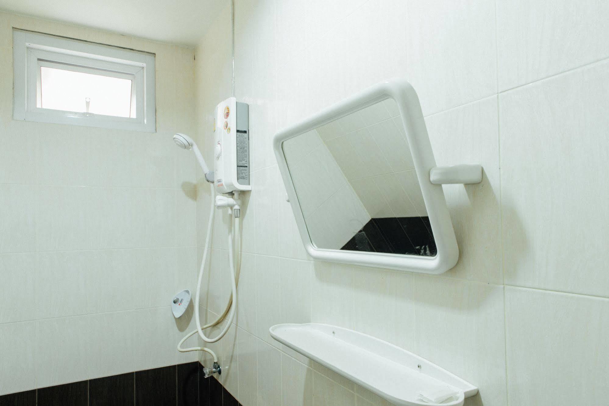 Cheaper Room Surat Thani Buitenkant foto