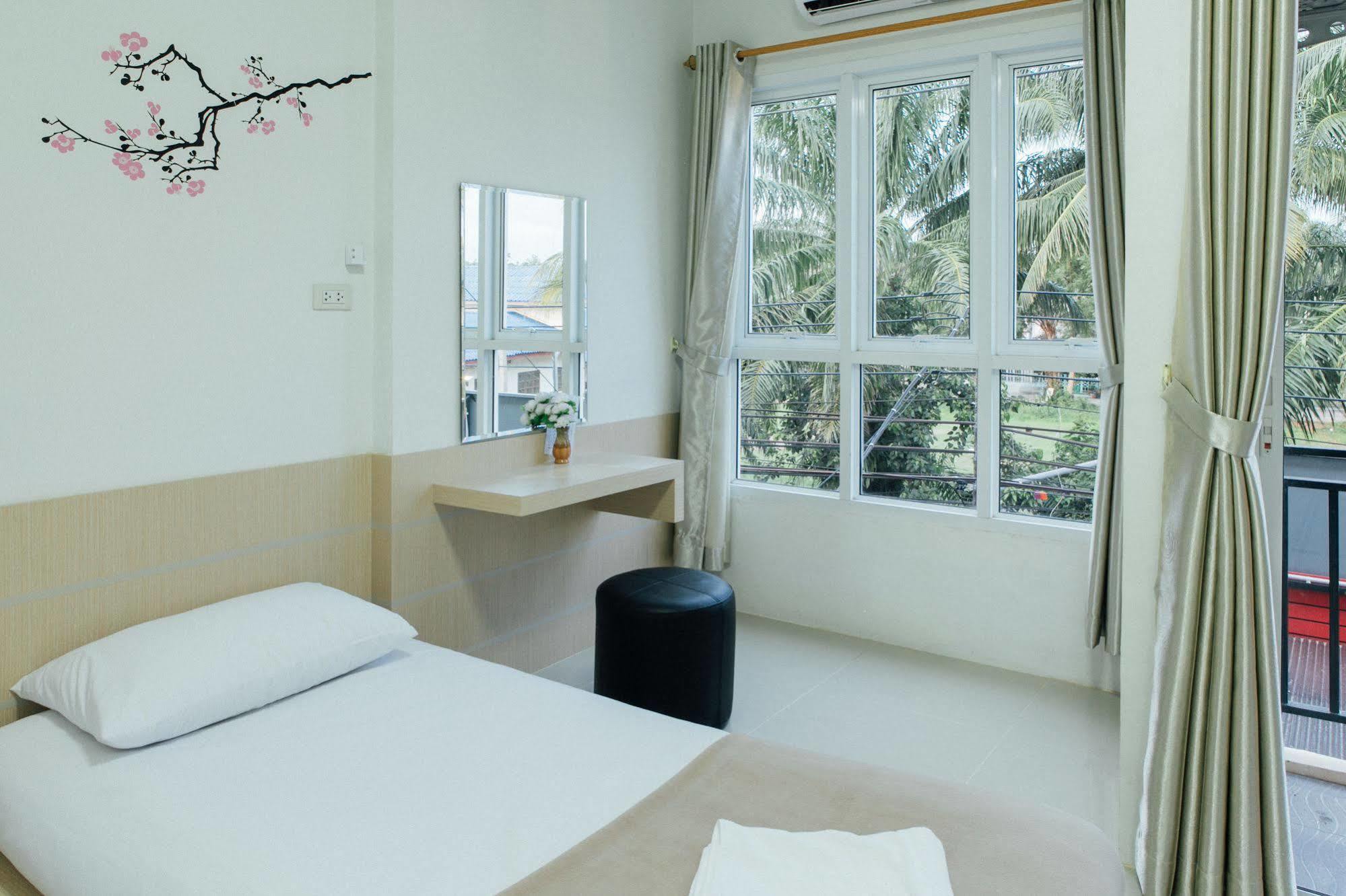Cheaper Room Surat Thani Buitenkant foto